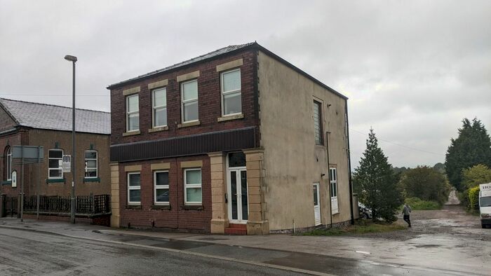 2 Bedroom Flat To Rent In Castleton Road, Royton, OL2