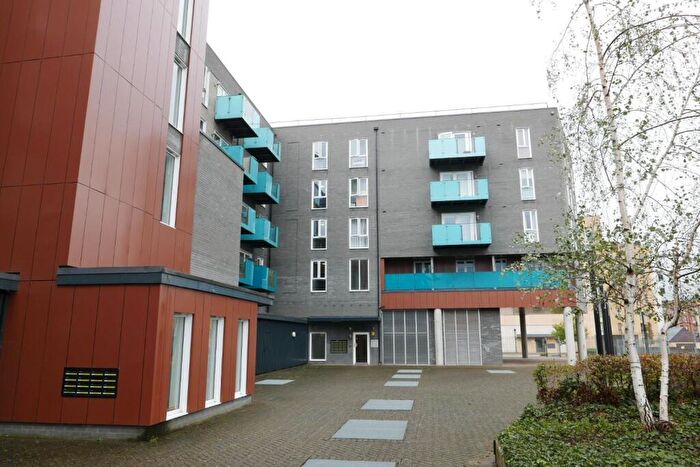 2 Bedroom Flat For Sale In Minter Road, Barking, IG11