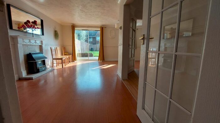 3 Bedroom Semi-Detached House To Rent In Darent Place, Didcot, OX11