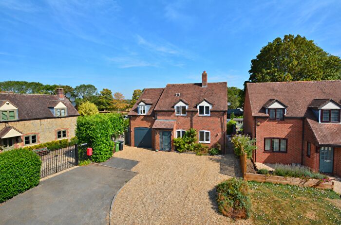5 Bedroom Detached House For Sale In The Laurels, Stadhampton, OX44