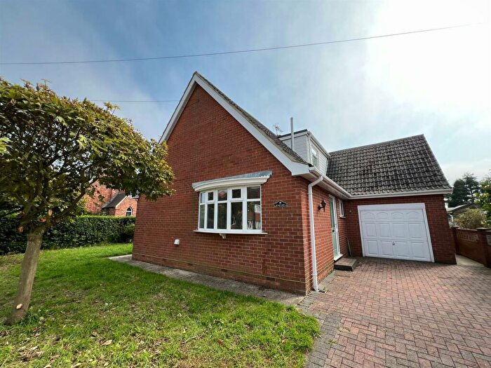 4 Bedroom Detached House For Sale In Main Street, Great Hatfield, Hull, HU11