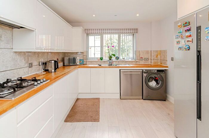 3 Bedroom Detached House For Sale In Capercaillie Drive, Cannock, Staffordshire, WS11