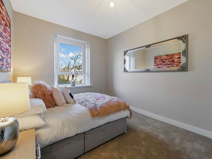 2 Bedroom Flat For Sale In Cumbernauld Road, Glasgow, G33