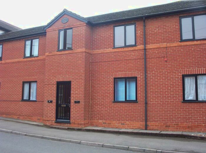 1 Bedroom Flat To Rent In Grove Road, Thrapston, Kettering, NN14
