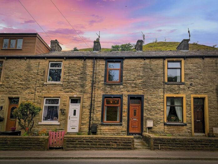2 Bedroom Terraced House To Rent In Burnley Road, Todmorden, Lancashire, OL14