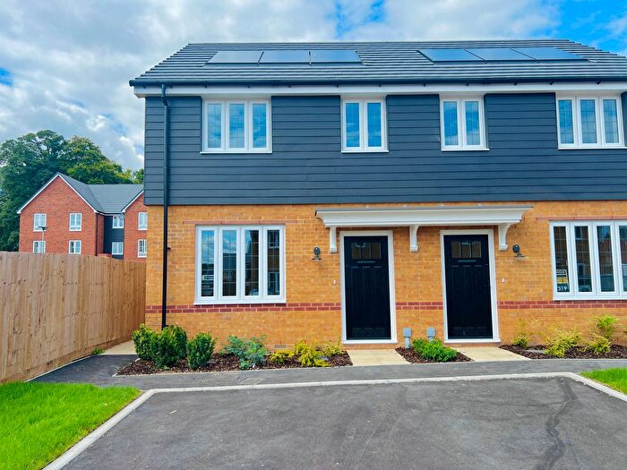 3 Bedroom Terraced House To Rent In Albatross Way, Basingstoke, RG23
