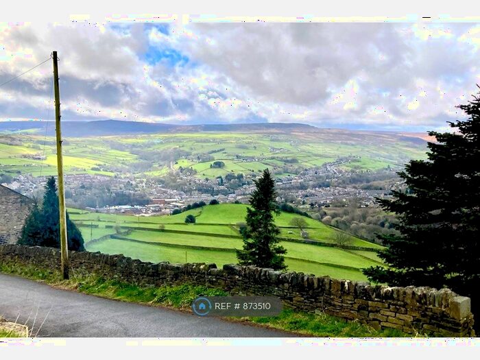 3 Bedroom Semi-Detached House To Rent In Westwood Edge, Huddersfield, HD7