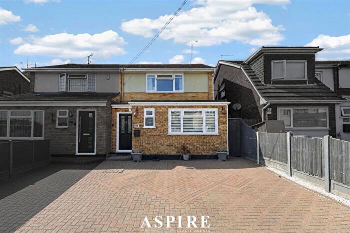 4 Bedroom Semi-Detached House For Sale In Video Tour Inside - Eastwood Rise, Leigh-On-Sea, SS9