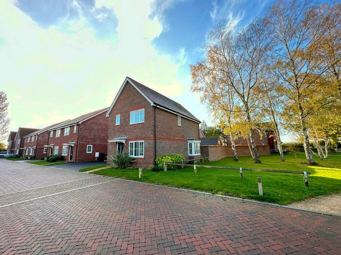 3 Bedroom Link Detached House To Rent In Lamble Walk, East Hanney, Wantage, Oxfordshire, OX12