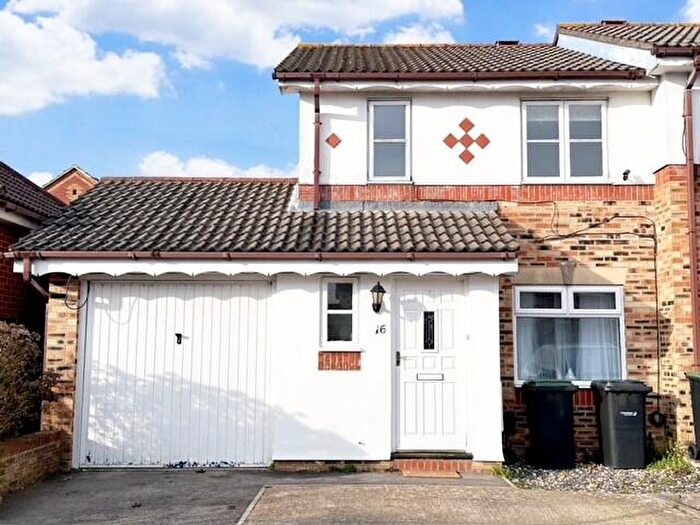 3 Bedroom House To Rent In Hunter Close, Gosport, PO13