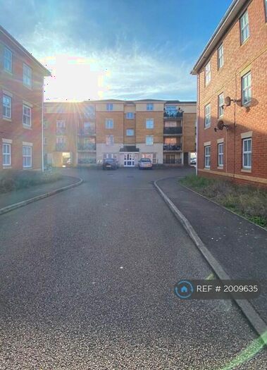 3 Bedroom Flat To Rent In Sewell Close, Chafford Hundred, Grays, RM16