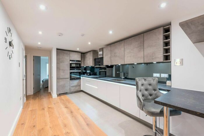 2 Bedroom Flat To Rent In Beaufort Gardens, Knightsbridge, London, SW3
