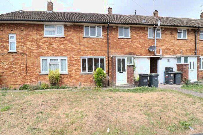 3 Bedroom Terraced House To Rent In Dewsbury Road, Luton, Bedfordshire, LU3