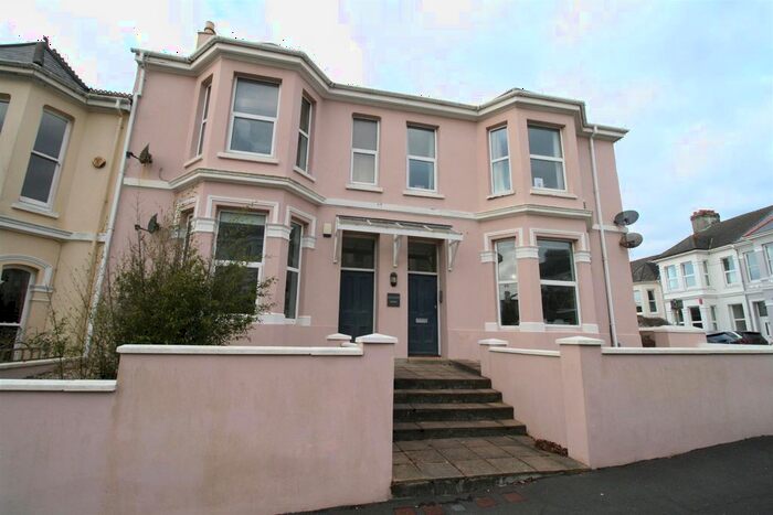 2 Bedroom Flat To Rent In Hill Crest, Mannamead, Plymouth, PL3