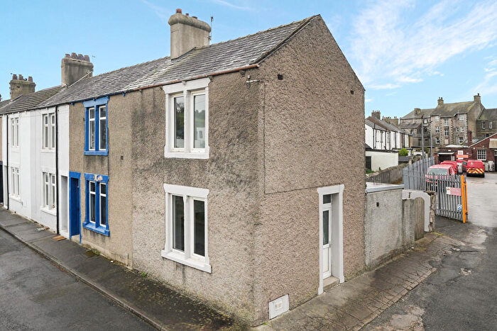 3 Bedroom End Of Terrace House For Sale In Pond Terrace, Carnforth, Lancashire, LA5