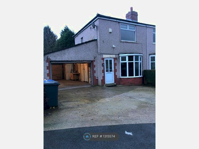 2 Bedroom Semi-Detached House To Rent In Lyndhurst Avenue, Blackburn, BB1