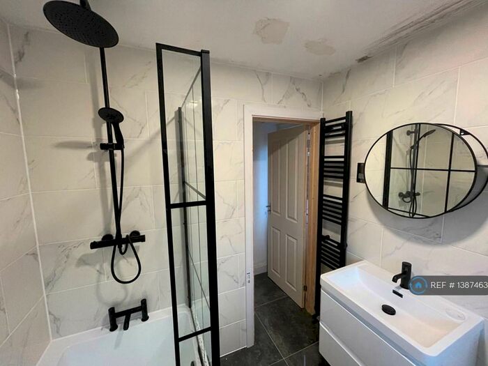 3 Bedroom Terraced House To Rent In Bayly Road, Dartford, DA1