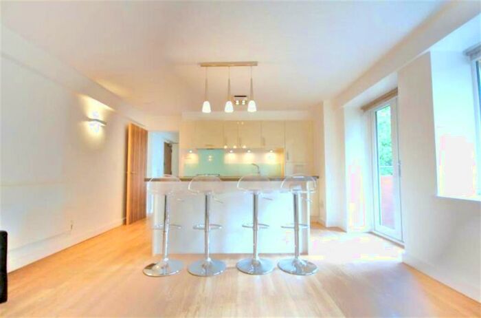 1 Bedroom Flat To Rent In Green Lanes, Stoke Newington, London, N16