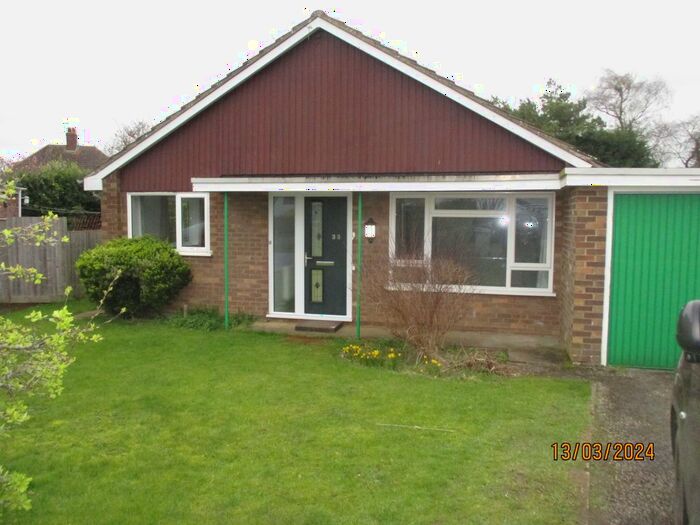 3 Bedroom Bungalow To Rent In Stockerston Crescent, Oakham, LE15