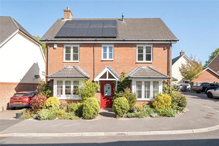 4 Bedroom Detached House For Sale In Aubin Wood, Emsworth, Hampshire, PO10