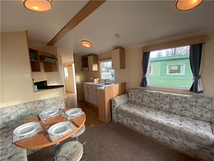 3 Bedroom Park Home For Sale In Breydon Water Holiday Park, NR31