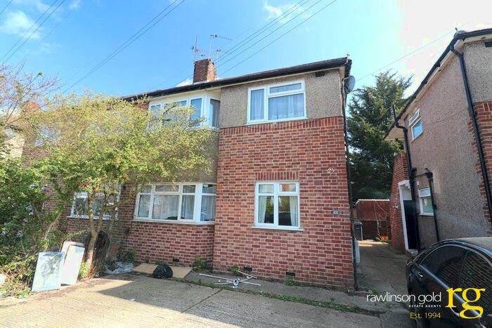 2 Bedroom Maisonette To Rent In Glenwood Close, Harrow-On-The-Hill, Harrow, HA1