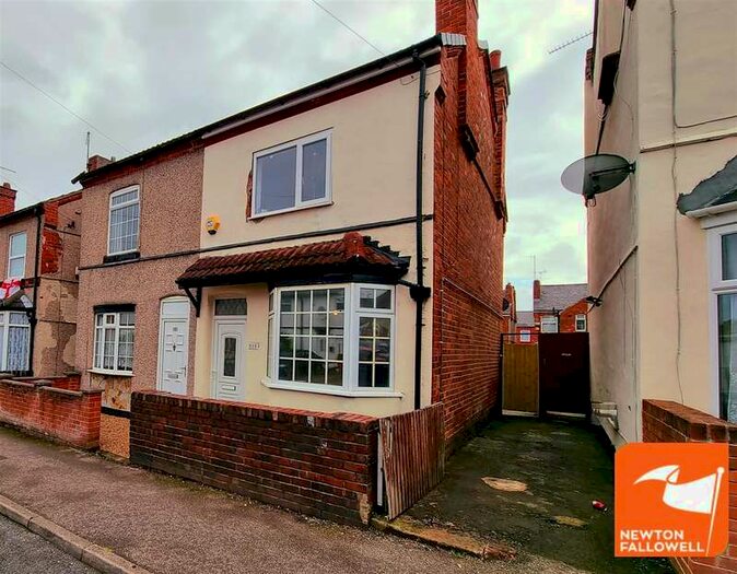 3 Bedroom Semi-Detached House To Rent In Moor Street, Mansfield, NG18