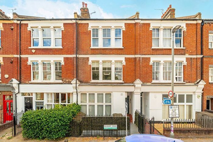 2 Bedroom Flat For Sale In Felsham Road, Putney, SW15