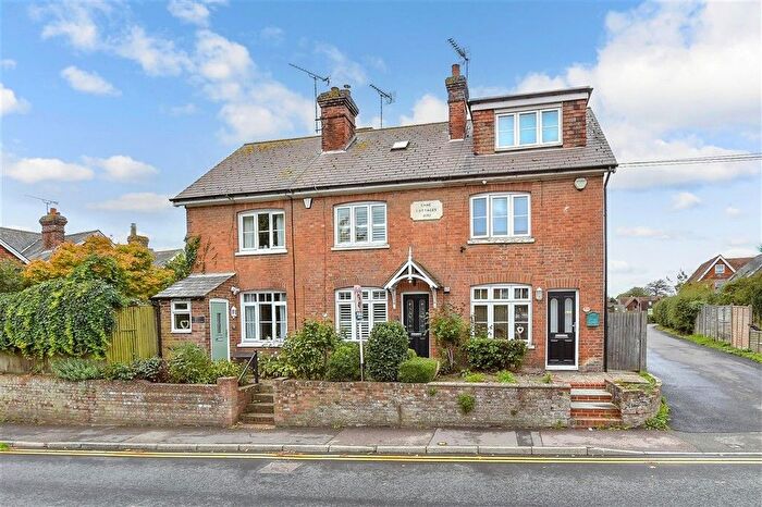 2 Bedroom Terraced House For Sale In Beacon Oak Road, Tenterden, Kent, TN30