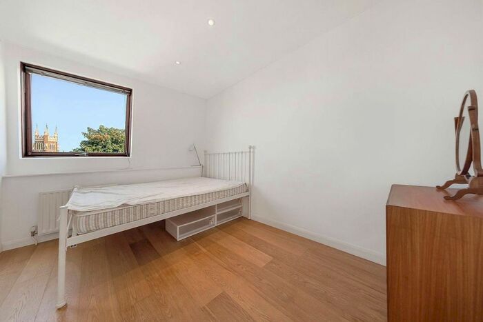 1 Bedroom Studio To Rent In Carmalt Gardens, Putney, London, SW15