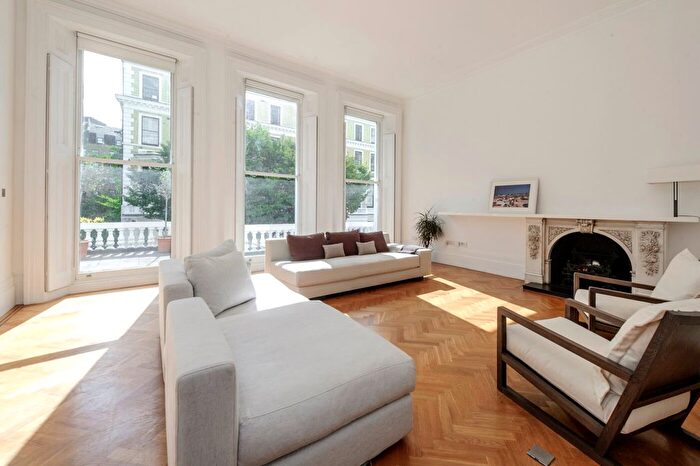 2 Bedroom Flat To Rent In Southwell Gardens, South Kensington, SW7
