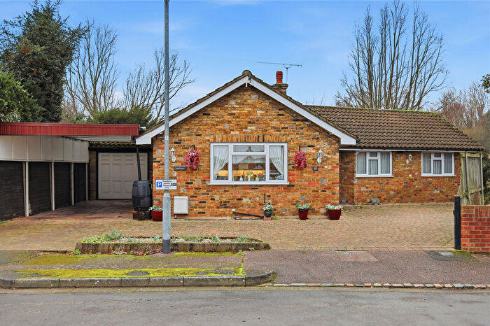 2 Bedroom Bungalow For Sale In Mead Court, Waltham Abbey, EN9
