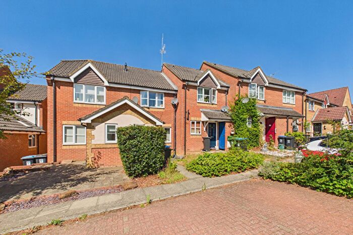 2 Bedroom Terraced House To Rent In Thorne Close, Hemel Hempstead, HP1