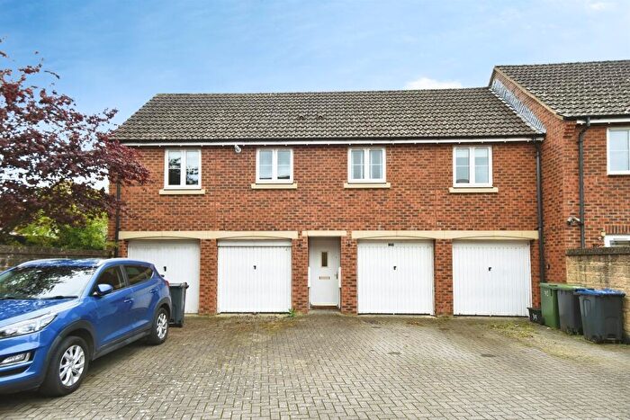 2 Bedroom Coach House For Sale In Nuthatch Road, Calne, SN11