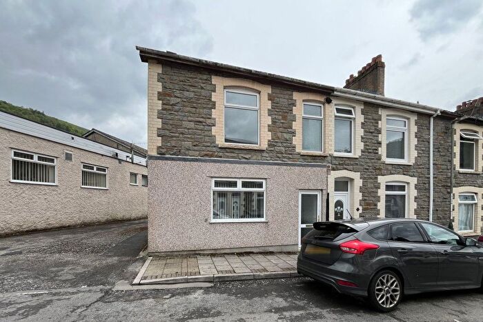 3 Bedroom Property To Rent In Islwyn Street, Cwmfelinfach, NP11