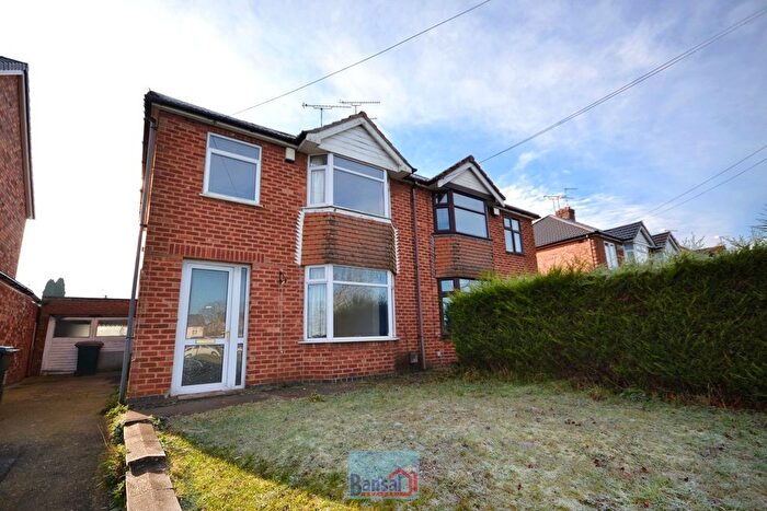 3 Bedroom Semi-Detached House To Rent In Kenpas Highway, Styvechale, Coventry, CV3