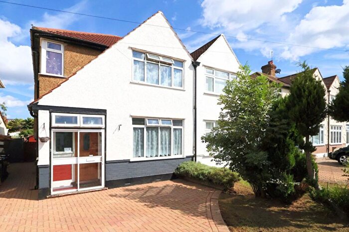 3 Bedroom Semi-Detached House For Sale In Ash Tree Way, Shirley, CR0