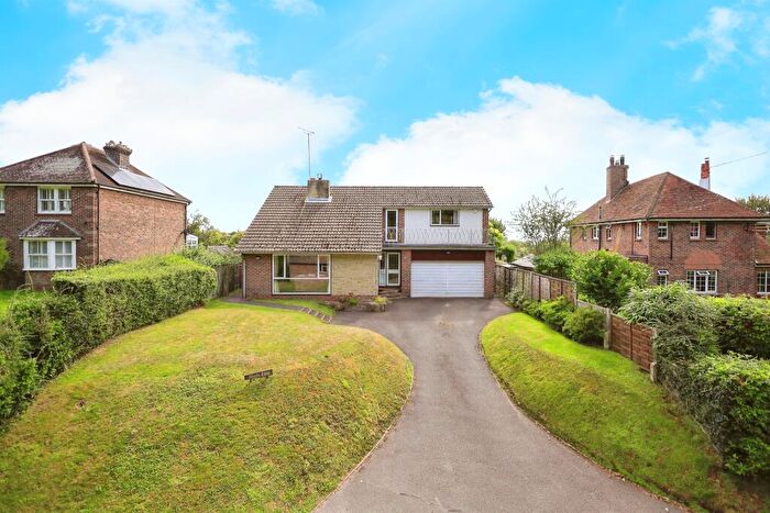 3 Bedroom Detached House For Sale In Carters Corner, Hailsham, BN27