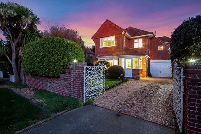 4 Bedroom Detached House For Sale In Upper Drive, East Preston, BN16
