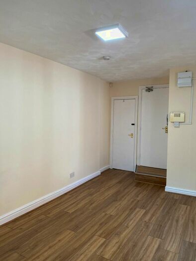 Studio To Rent In Dickenson Road, Manchester, M14