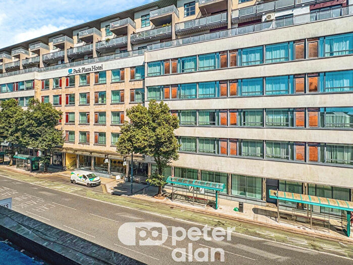 2 Bedroom Apartment To Rent In Park View Apartments, Greyfriars Road, Cardiff City Centre, CF10