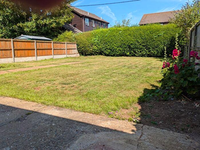 2 Bedroom Bungalow For Sale In Hawkinge, CT18
