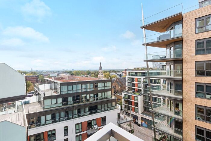 2 Bedroom Flat To Rent In Dickens Yard, Ealing, London, W5