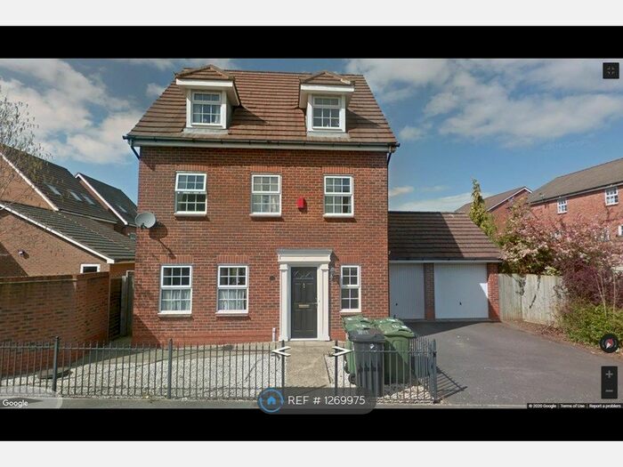 5 Bedroom Detached House To Rent In Kingfisher Way, Loughborough, LE11