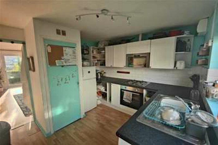 2 Bedroom Bungalow To Rent In South View, Penryn, TR10