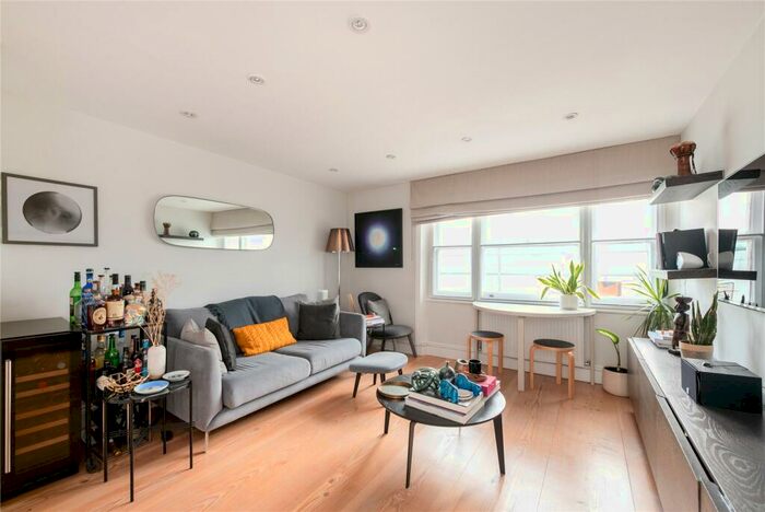 2 Bedroom Apartment To Rent In Belsize Square, London, NW3