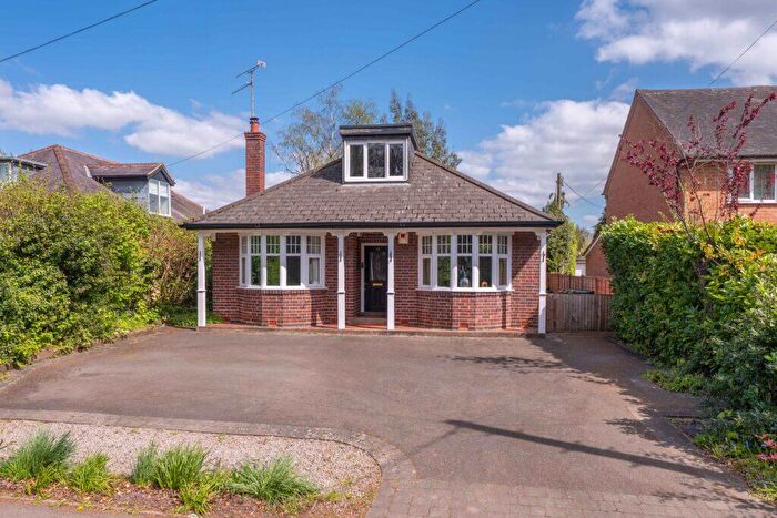4 Bedroom Detached Bungalow For Sale In Birmingham Road, Alvechurch, B48