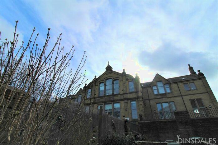 2 Bedroom Apartment To Rent In Chrisharben Court, Clayton, Bradford, BD14