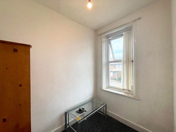 2 Bedroom Terraced House To Rent In Chillingham Road, Newcastle Upon Tyne, NE6
