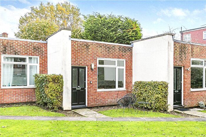 1 Bedroom Flat To Rent In Leigham Court Road, London, SW16